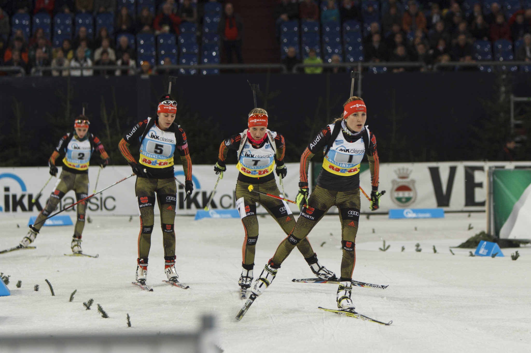 Partystimmung beim Biathlon auf Schalke mit Mia Julia Partystimmung beim Biathlon auf Schalke mit Mia Julia