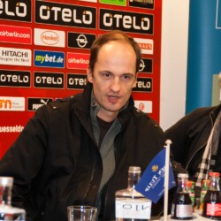 Die Toten Hosen (DTH) werden Ehrenmitglieder des Fußballvereins Fortuna Düsseldorf 1895 (F95)