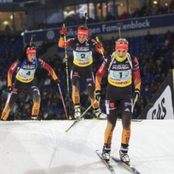 Anna Weidel (#1) führt vor Christin Maier (#2) und Helene Hendel (#4)