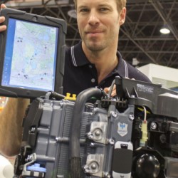 Schluß mit Außenborder-Klau: Per GPS lassen sich die mit der Diebstahlsicherung von Amparos ausgestatteten Motoren orten und mit Wegfahrsperre versehen. Außerdem warnt das System vor eintretendem Wasser, kritischem Batterieladestand oder unbefugtem Betreten des Bootes.