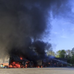 Brand einer Lagerhalle in Brock