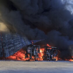 Brand einer Lagerhalle in Brock