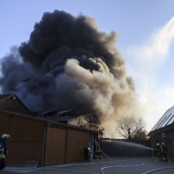 Brand einer Lagerhalle in Brock