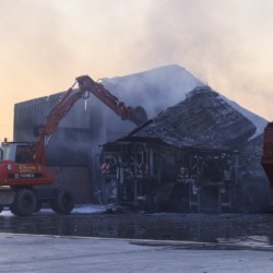 Brand einer Lagerhalle in Brock